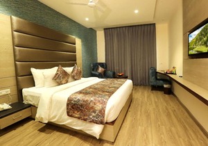 Golden Imperial Hotel & Spa