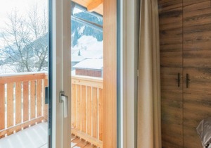 Golden Lodges Rauris Resort with ski storage
