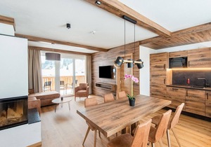 Golden Lodges Rauris Resort close to the ski lift