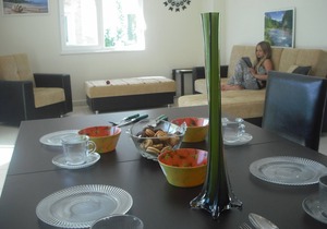 Gorgeous 2 Bed Private Ground Floor Home