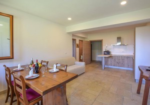 Gorgeous apartment in Lamon with WiFi