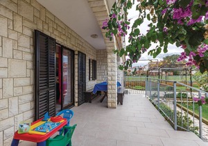 Gorgeous apartment in Medulin with WiFi