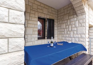 Gorgeous apartment in Medulin with WiFi