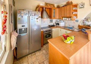Gorgeous home in Vrompousi Keratea