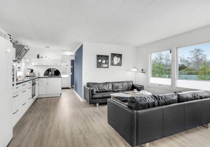 Gorgeous home in Bogø By with WiFi