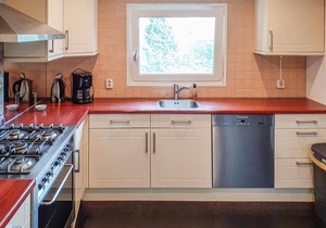 Gorgeous home in Heinkenszand with WiFi