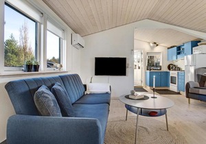 Gorgeous Home In Hovborg With Kitchen