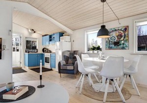 Gorgeous Home In Hovborg With Kitchen