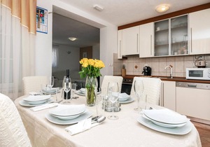 Gorgeous home in Lokvicici with WiFi
