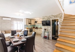 Gorgeous home in Pomer with WiFi