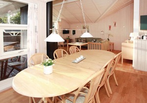 Gorgeous home in Slagelse with kitchen