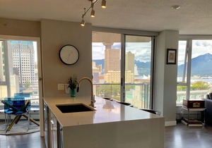 Gorgeous Views, Downtown, 2Bdrm2Bath,1 Free Parking