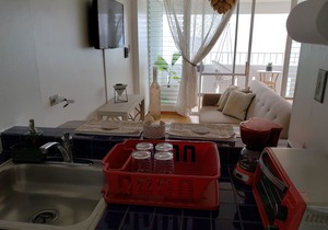 Gorgeous views studio across from the beach.