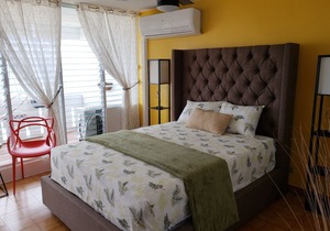 Gorgeous views studio across from the beach.