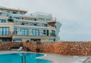 Gozo Dwejra Views Apartment with communal pool