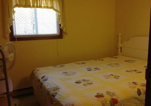 Grand Bend 2 bedroom cottage with loft for rent