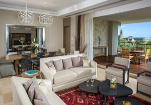 GRAND LUXXE THREE BEDROOM SPA SUITE