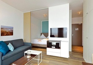 Great apartment on the beach with direct sea view, balcony and sauna in the house! -