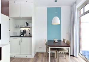 Great apartment on the beach with direct sea view, balcony and sauna in the house! -