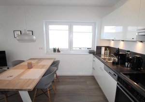 Great apartment with terrace and 2 bedrooms, sun loungers, close to the beach