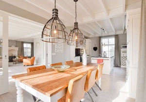 Great holiday home with a heated pool
