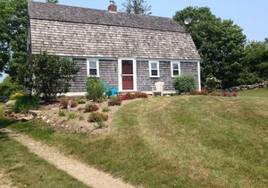 Great Location- Private Yard - Oldest House on Block Island