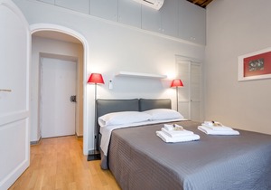 Grotta Pinta 12 | Romantic and elegant