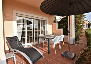 Ground floor apartment with a terraced garden near the beach