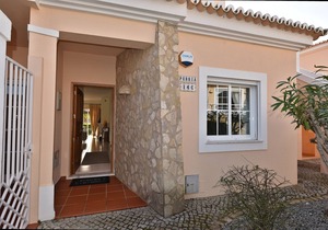 Ground floor apartment with a terraced garden near the beach
