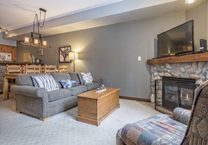 Ground Floor Condo - Summer Special: Get 1 Night FREE - just ask us for details