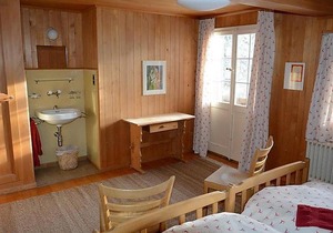 Gstaad Apartment Sleeps 7 WiFi