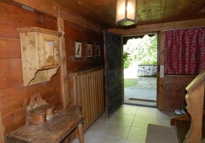 Gstaad Apartment Sleeps 9 WiFi