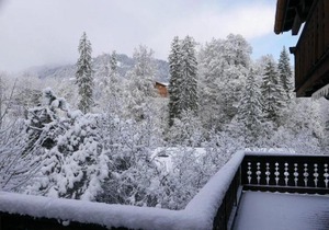 Gstaad Apartment Sleeps 9 WiFi