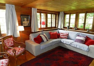 Gstaad Apartment Sleeps 9 WiFi