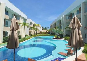Guarajuba Porto Smeralda Village C02, térreo - GUARAJUBA TEMPORADA, viva mais de uma experiência de hospedagem conosco! 130m da praia