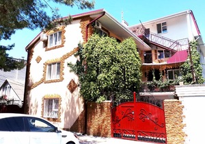 Guest house on Krimskay