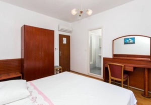 Guest House Zec - Double or Twin Room with Balcony