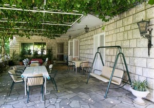 Guest House Zec - Studio with Balcony(3 adults)
