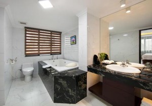 Halais Hotel
