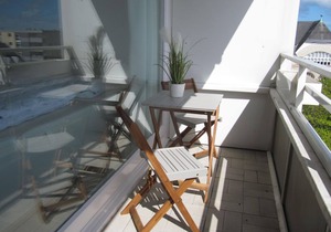 Hanseatenhaus Apartment 52 - Modern 1-room apartment above the rooftops of