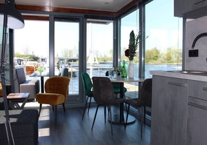Harbour Lodge at Uitgeestermeer View