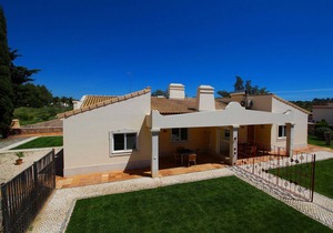 Harmatao - Four Winds Apartments