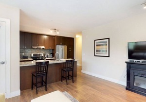 Harrison Lake View Suites - Two Bedroom Lake View Suite 1