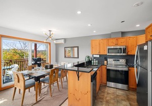 Hauts-Bois Ski In/Out 2brs w/Pool Access (197-4)