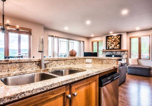 Hauts-Bois Ski In/Out 2brs w/Pool Access (193-1)
