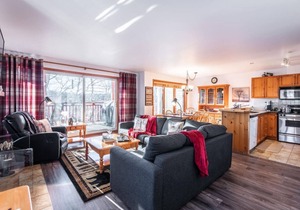 Hauts-Bois Ski In/Out 2brs w/Pool Access (197-9)