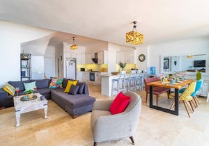 Hayâl Apartment Kalkan, contempory 3 bed duplex with private pool