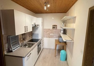 Helle Ferienwohnung für bis zu Vier Personen mit Balkon