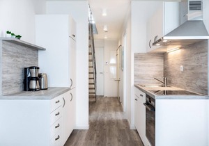High-quality penthouse with gallery bedroom, two bathrooms and sunny balcony