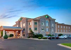 Holiday Inn Express Hotel & Suites Saginaw, an IHG Hotel